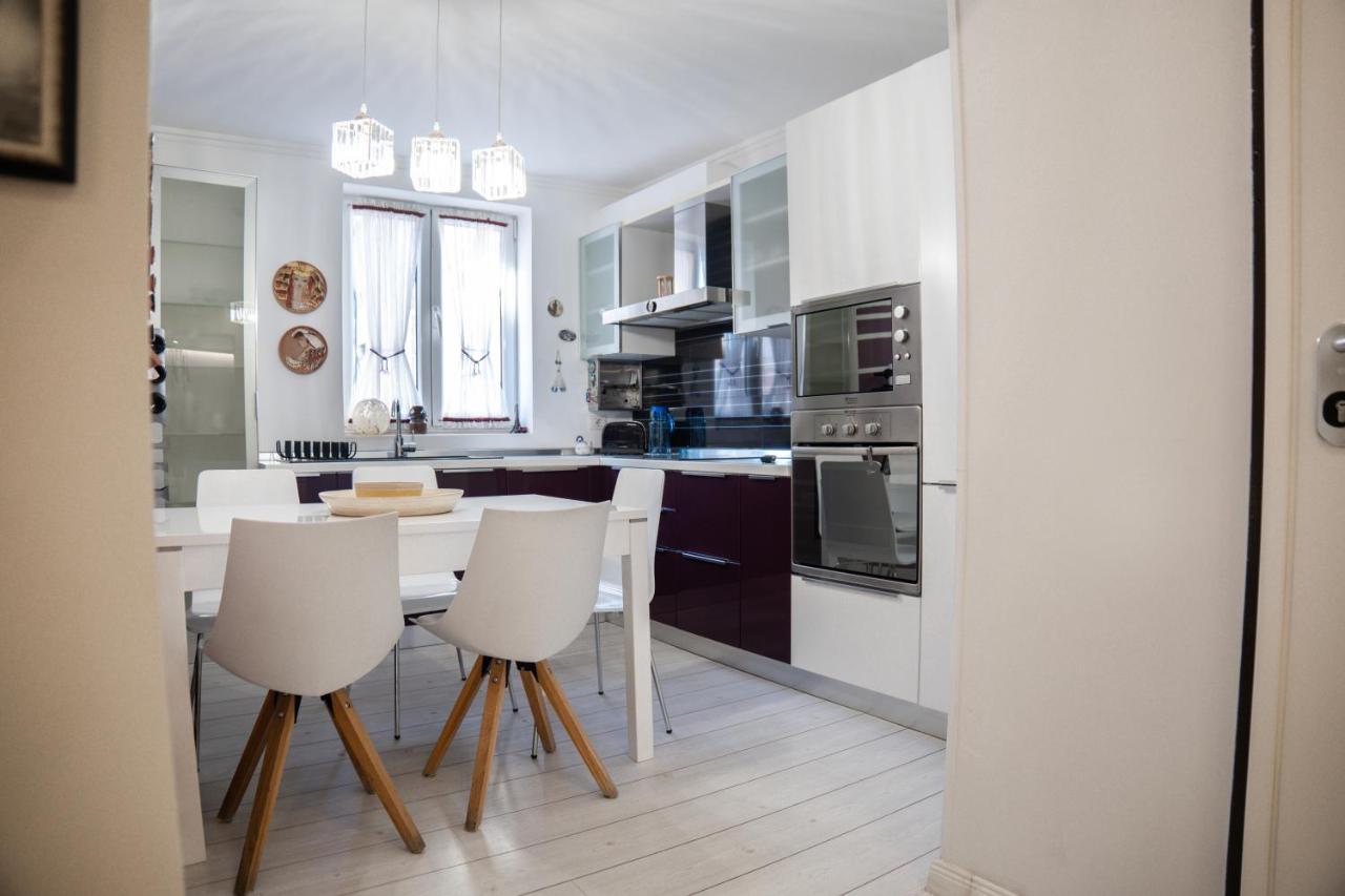 Enxhi'S Apartment Тирана Экстерьер фото
