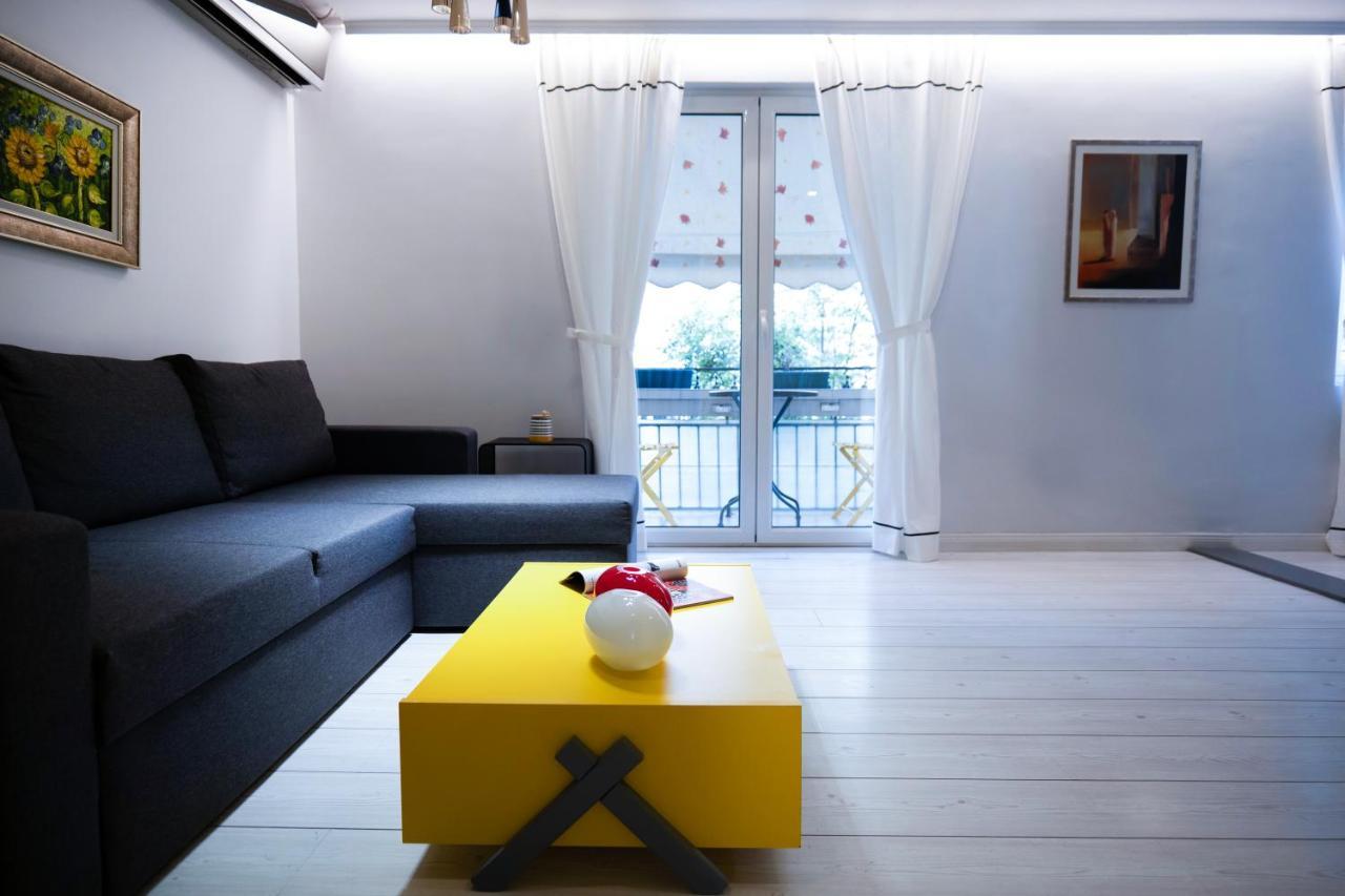 Enxhi'S Apartment Тирана Экстерьер фото